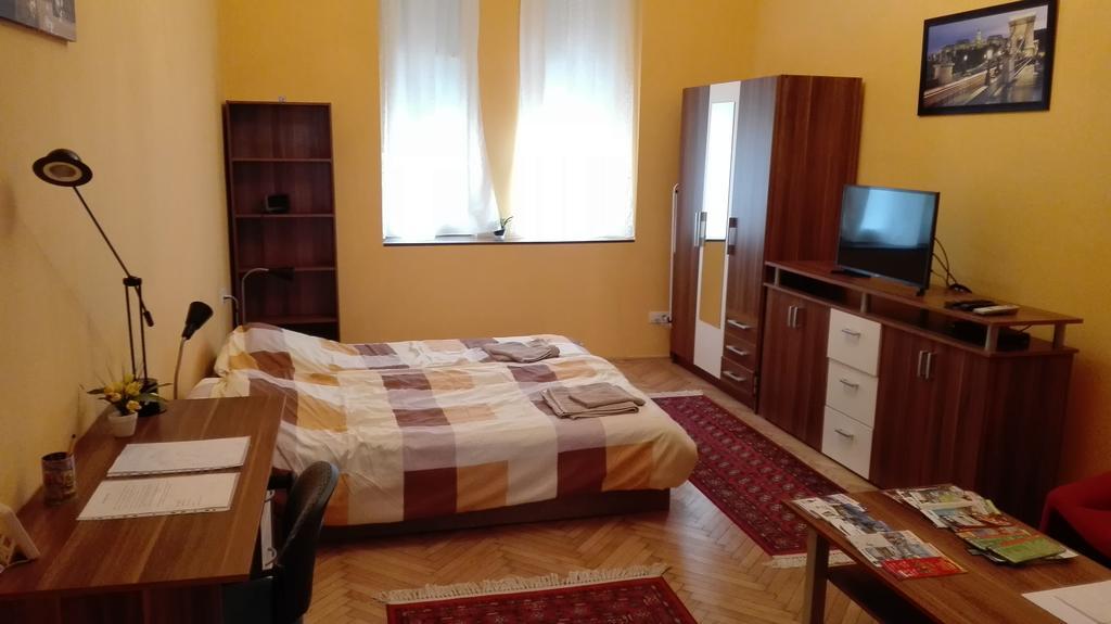 Cute Apartment Close To The Center Budapest Bagian luar foto